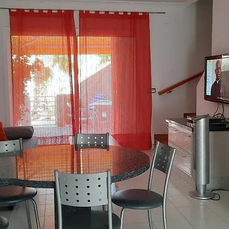 Duplex Con Terraza Y Parking 아파트