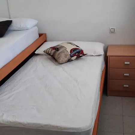 Duplex Con Terraza Y Parking 아파트 캠브릴스